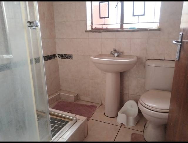 3 BEDROOM HOUSE FOR SALE IN SEBOKENG ZONE 13
